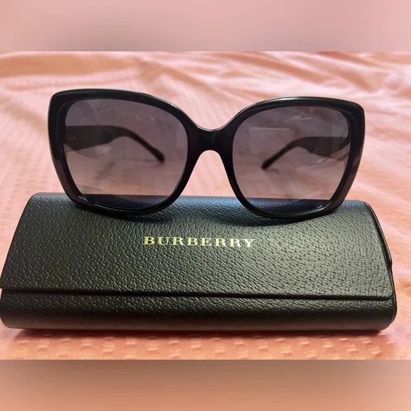 Burberry Sunglasses - Picture 9 of 13